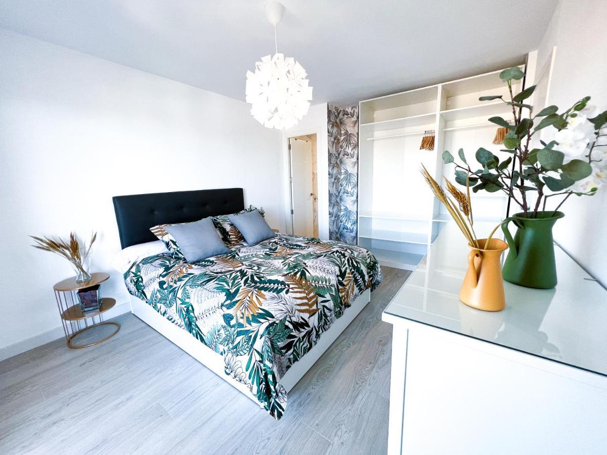 Apartamento A 900 M De La Playa Y Con Vistas Al Mar En Fuengirola Eksteriør bilde