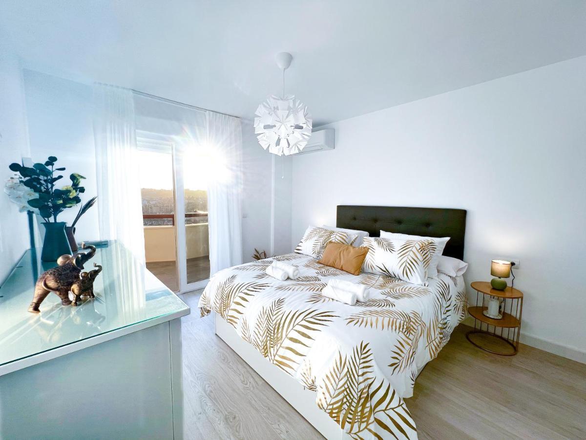 Apartamento A 900 M De La Playa Y Con Vistas Al Mar En Fuengirola Eksteriør bilde
