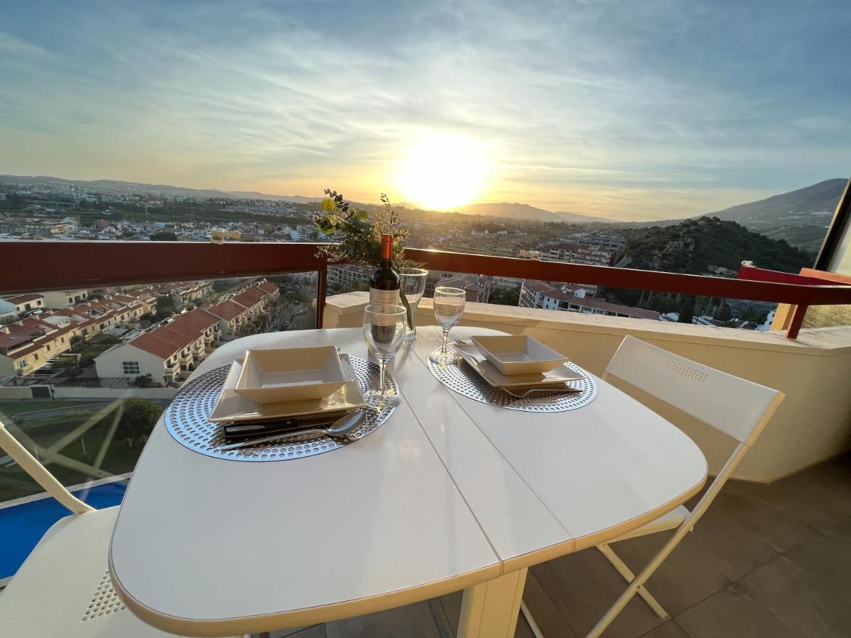 Apartamento A 900 M De La Playa Y Con Vistas Al Mar En Fuengirola Eksteriør bilde