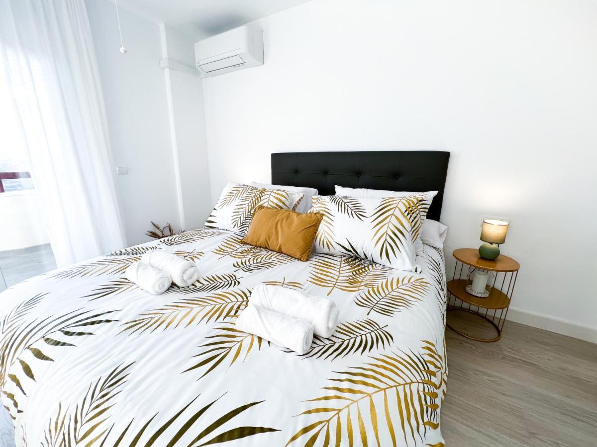 Apartamento A 900 M De La Playa Y Con Vistas Al Mar En Fuengirola Eksteriør bilde